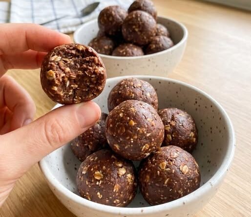 Chocolate Energy Bites